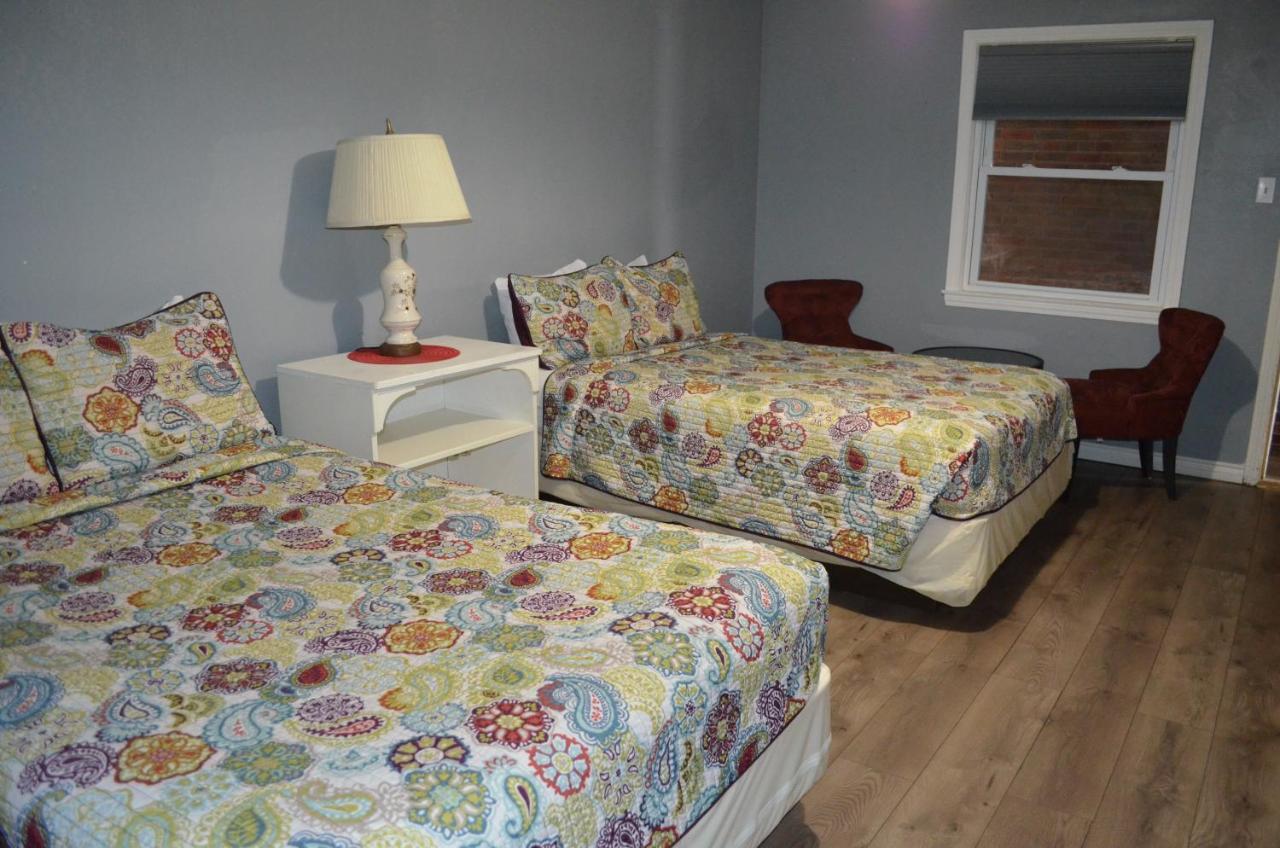 Gateway Inn Оук Лоун Екстериор снимка