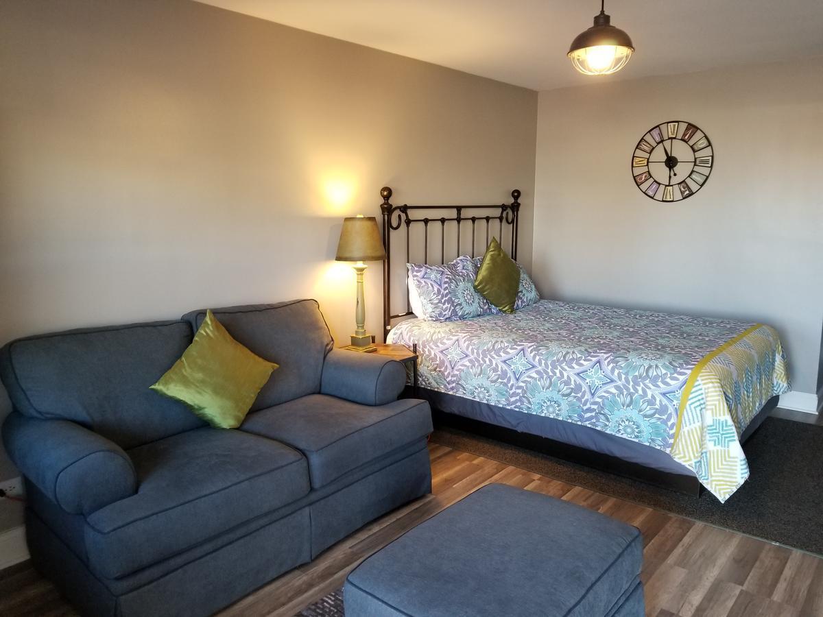 Gateway Inn Оук Лоун Екстериор снимка
