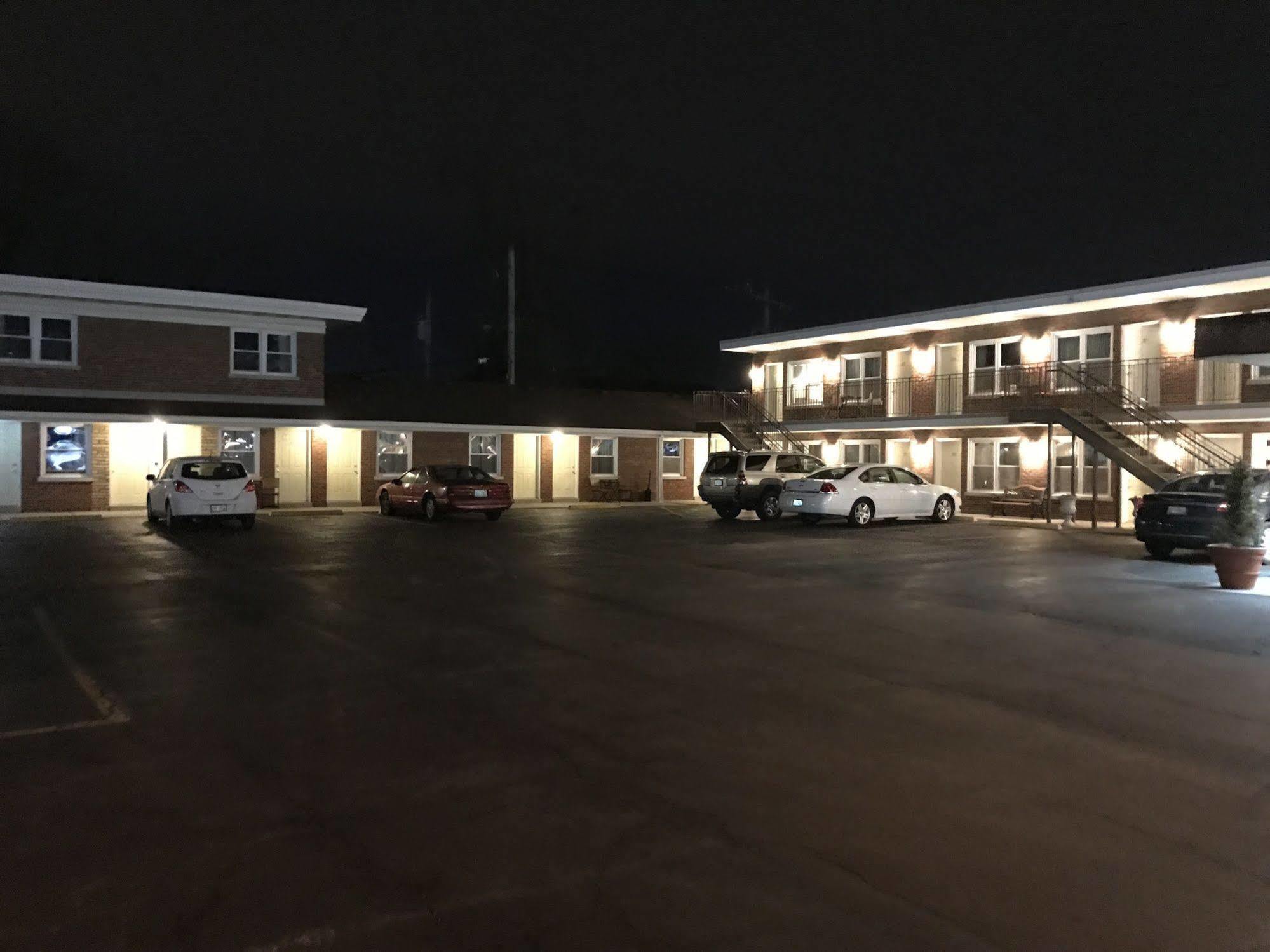 Gateway Inn Оук Лоун Екстериор снимка