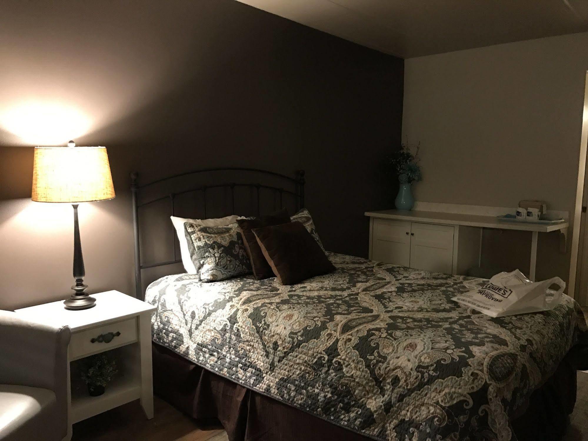 Gateway Inn Оук Лоун Екстериор снимка