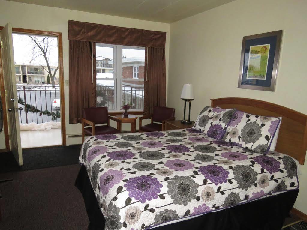 Gateway Inn Оук Лоун Екстериор снимка